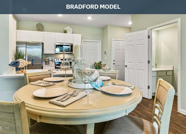 Property at 935 Rivertree Pl, Middleburg, FL 32068, 2 beds, 2.5 baths