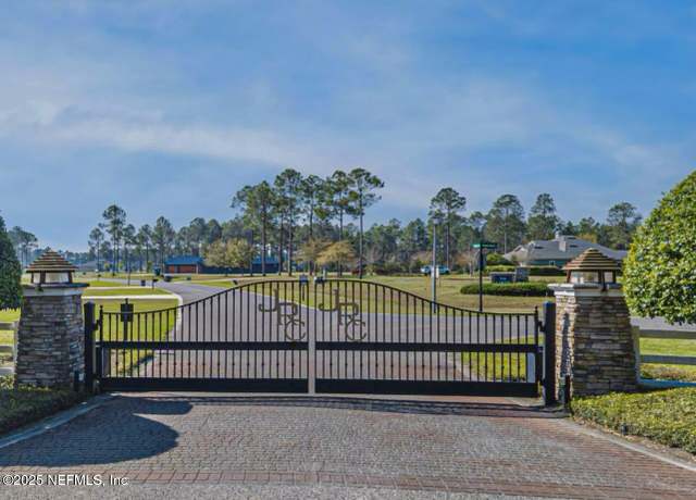 Property at 10936 Paddington Way, Jacksonville, FL 32219