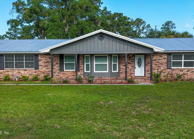 Property at 117 Horseman Club Rd, Palatka, FL 32177, 3 beds, 2 baths