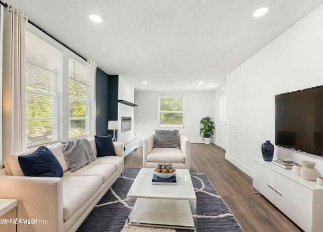 Property at 4348 Collins Rd, Jacksonville, FL 32244, 5 beds, 2 baths