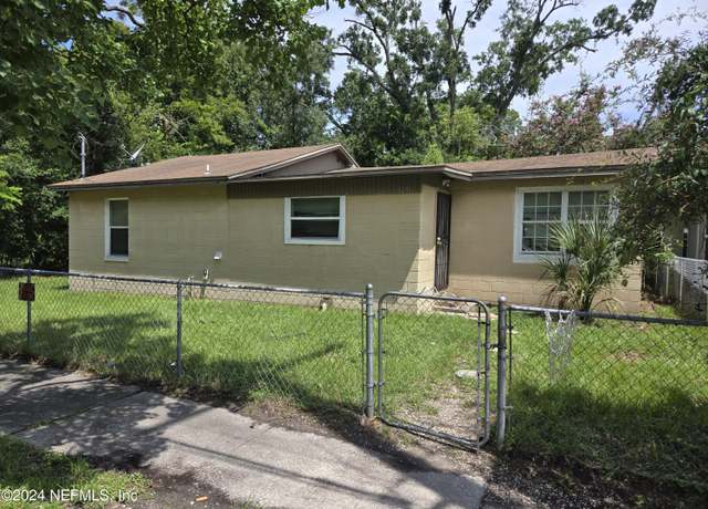 Property at 1651 W 22nd St, Jacksonville, FL 32209, 3 beds, 2 baths