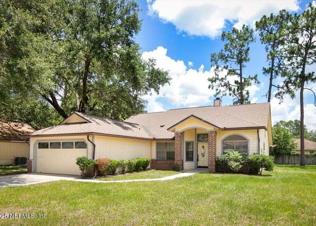 Property at 8882 Ivymill Pl N, Jacksonville, FL 32244, 3 beds, 2 baths