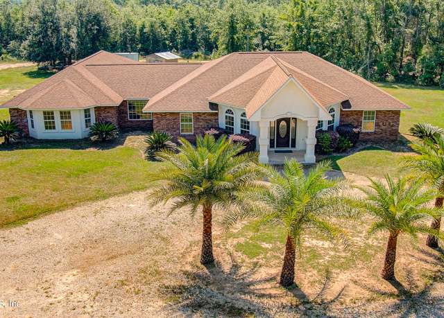 Property at 3618 NE Country Kitchen Rd, Madison, FL 32340, 3 beds, 2.5 baths