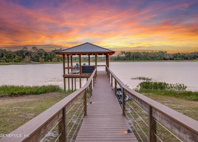 Property at 334 N County Road 315, Interlachen, FL 32148, 7 beds, 5 baths