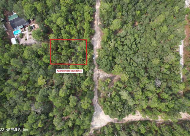 Property at 121 Roberto Ln, Florahome, FL 32140