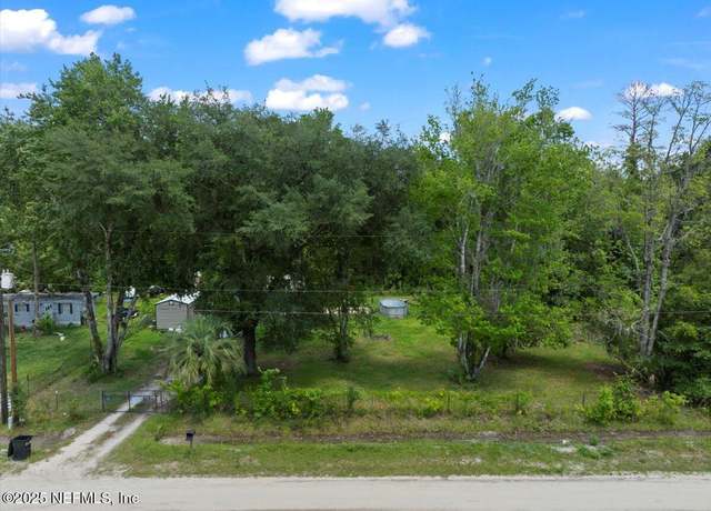 Property at 204 Amberjack St, Satsuma, FL 32189