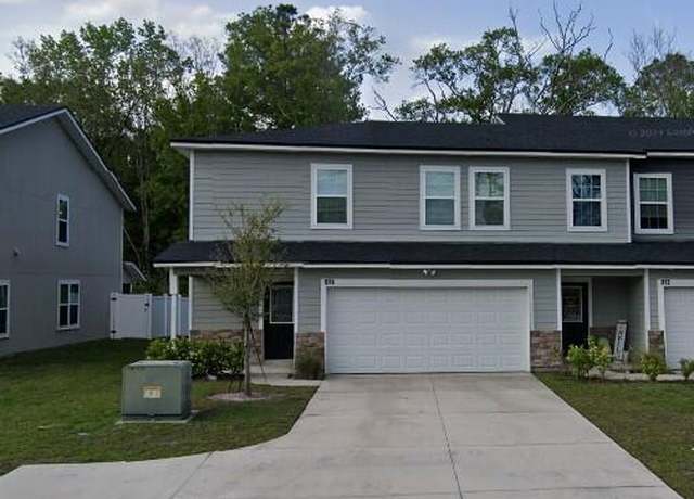 Property at 374 Old Jennings Rd, Middleburg, FL 32068, 3 beds, 2.5 baths