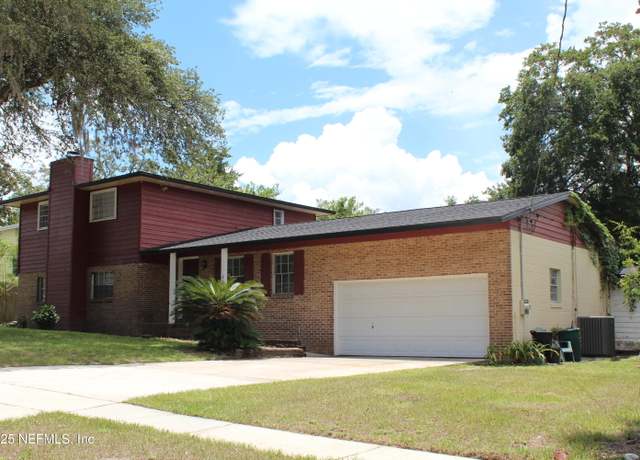 Property at 435 Taurus Ln, Orange Park, FL 32073, 4 beds, 2.5 baths