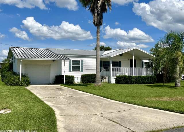 Property at 186 Sportsman Dr, Welaka, FL 32193, 3 beds, 2 baths