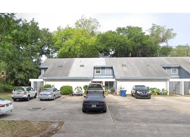 Property at 2856 Wonderwood Ln, Jacksonville, FL 32233, 3 beds, 2 baths