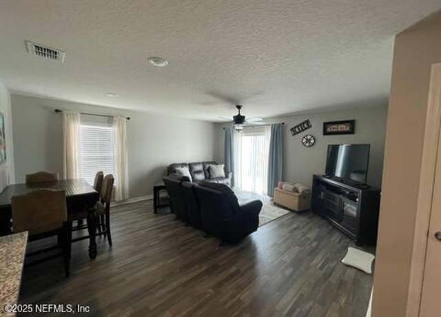 Property at 458 River Hill Dr, Welaka, FL 32193, 3 beds, 2 baths
