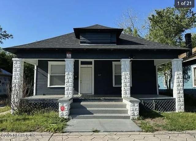 Property at 1137 E 14th St, Jacksonville, FL 32206, 3 beds, 1.5 baths