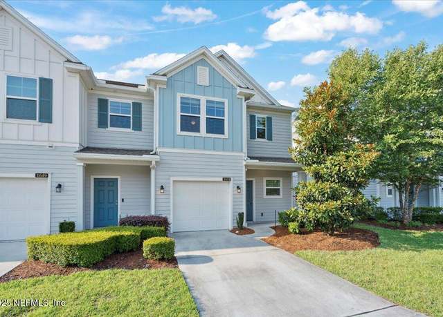 Property at 1651 Pottsburg Point Dr, Jacksonville, FL 32207, 3 beds, 2.5 baths