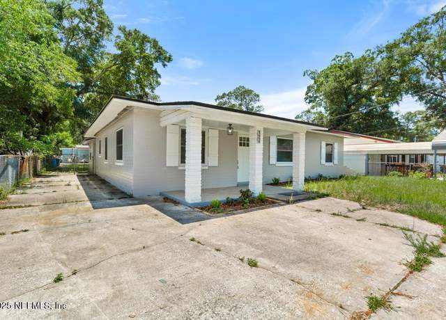 Property at 124 W 42nd St, Jacksonville, FL 32208, 3 beds, 2 baths