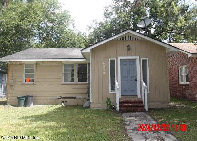 Property at 4757 Kingsbury St, Jacksonville, FL 32205, 3 beds, 1 bath