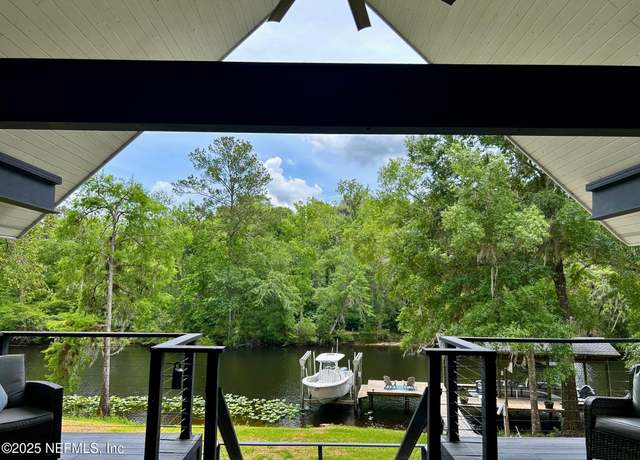 Property at 128 Lee Dr S, Middleburg, FL 32068, 3 beds, 2.5 baths