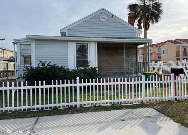 Property at 138 12th Ave S, Jacksonville Beach, FL 32250, 2 beds, 2 baths