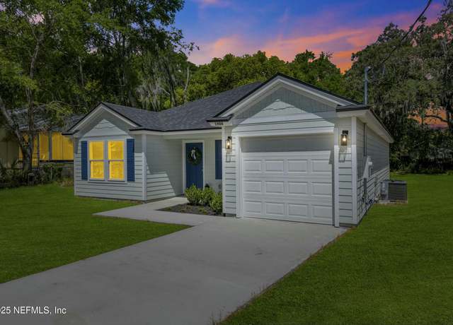 Property at 1906 Gillis St, Palatka, FL 32177, 3 beds, 2 baths