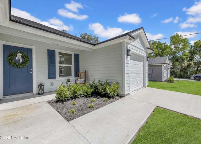 Property at 1906 Gillis St, Palatka, FL 32177, 3 beds, 2 baths