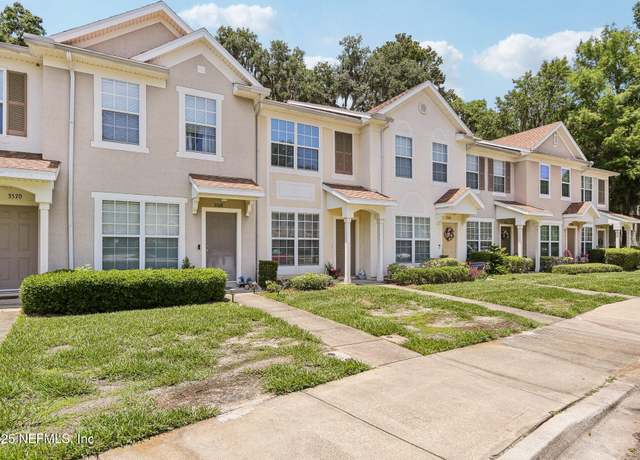 Property at 3566 Twisted Tree Ln, Jacksonville, FL 32216, 2 beds, 2.5 baths
