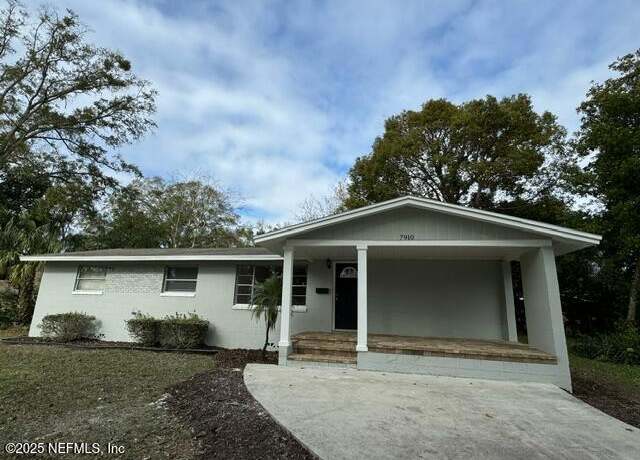 Property at 7910 Lake Park Dr, Jacksonville, FL 32208, 3 beds, 2 baths