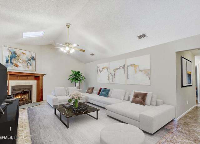 Property at 3801 Crown Point Rd #3082, Jacksonville, FL 32257, 2 beds, 2 baths