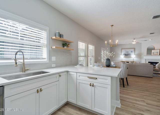 Property at 11722 Exmoor Ct, Jacksonville, FL 32256, 4 beds, 2.5 baths