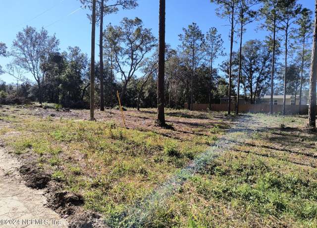 Property at 117 Osborne St, Interlachen, FL 32148