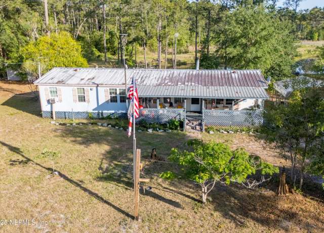 Property at 5512 Darwood St, Melrose, FL 32666, 3 beds, 2 baths