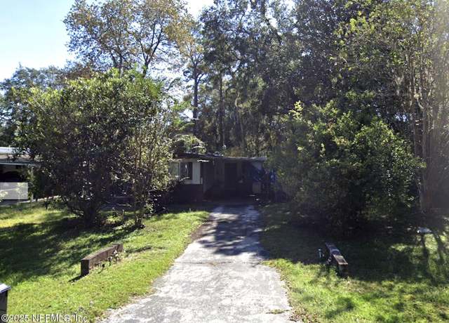 Property at 129 Velvet St, Interlachen, FL 32148