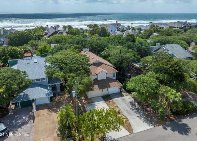 Property at 1739 Ocean Grove Dr, Atlantic Beach, FL 32233, 3 beds, 2.5 baths