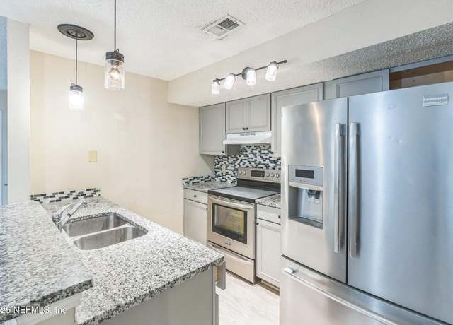 Property at 4777 Barnes Rd S, Jacksonville, FL 32207, 3 beds, 2 baths