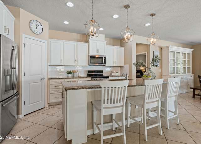 Property at 689 Broomsedge Cir, St. Augustine, FL 32095, 5 beds, 3 baths