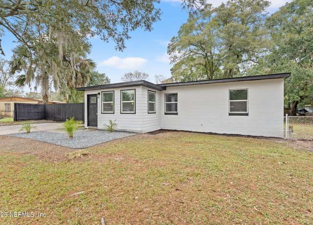 Property at 1537 King Arthur Rd, Jacksonville, FL 32211, 3 beds, 2 baths