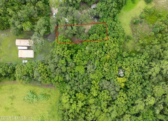 Property at 606 Lime St, Crescent City, FL 32112