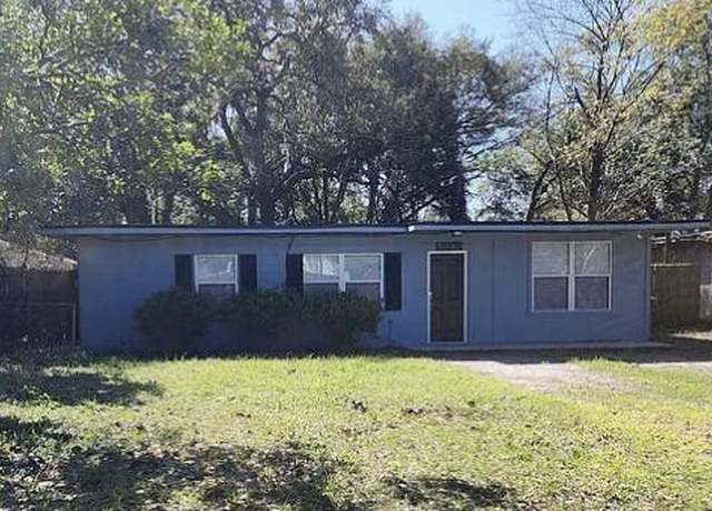 Property at 5040 Welborn Rd, Jacksonville, FL 32207, 3 beds, 1 bath