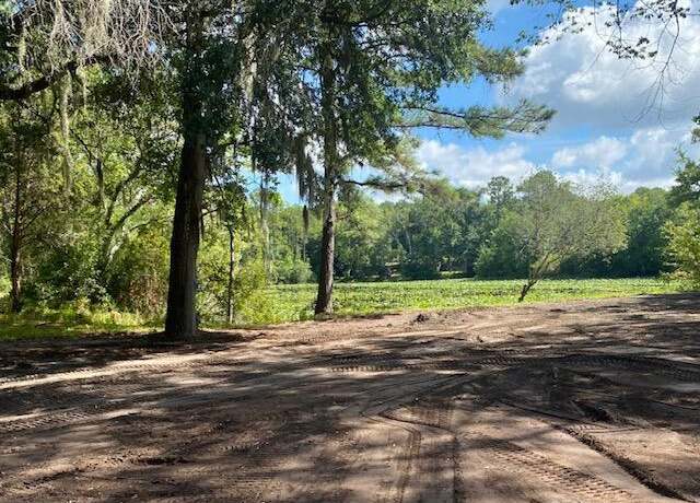 Property at 9027 Noroad, Jacksonville, FL 32210, 3 beds, 2 baths