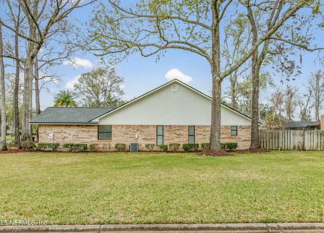 Property at 739 Duart Dr, Orange Park, FL 32073, 4 beds, 2.5 baths