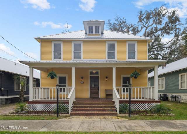 Property at 313 Madison St, Palatka, FL 32177, 4 beds, 2 baths