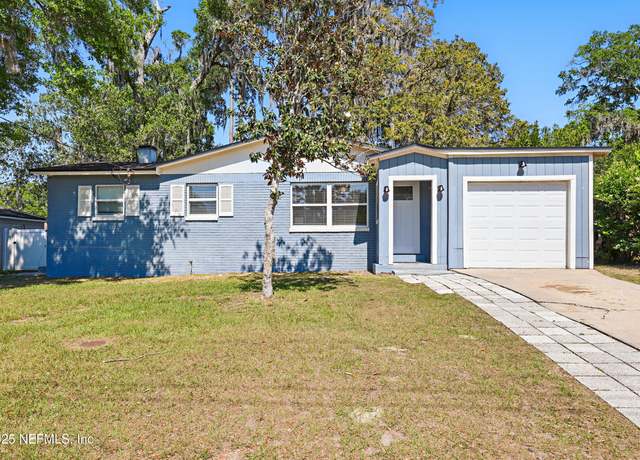 Property at 409 Capricorn Ln, Orange Park, FL 32073, 3 beds, 1.5 baths