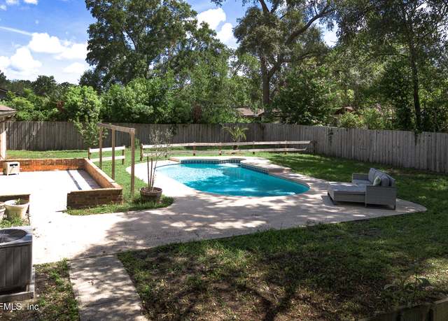 Property at 2613 Whipple Ave, Orange Park, FL 32073, 3 beds, 2 baths