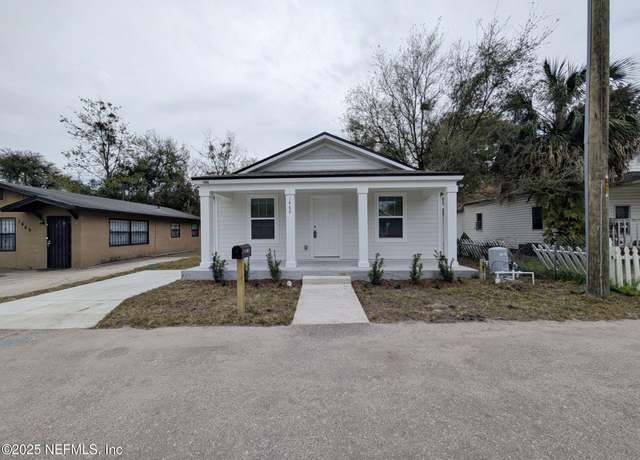 Property at 1460 E 24th St, Jacksonville, FL 32206, 3 beds, 2 baths