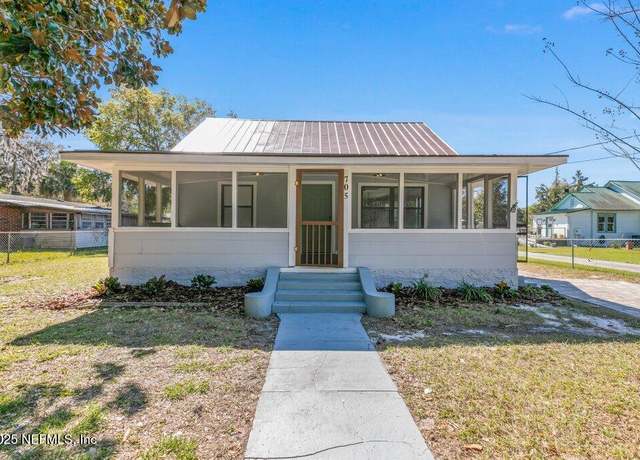Property at 705 Bay St, Green Cove Springs, FL 32043, 3 beds, 2 baths