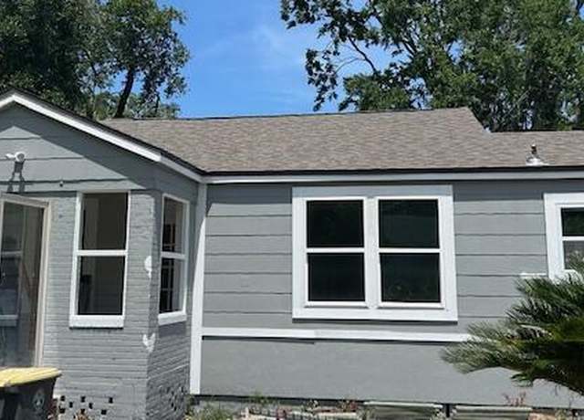 Property at 39 E 54th St, Jacksonville, FL 32208, 3 beds, 1 bath