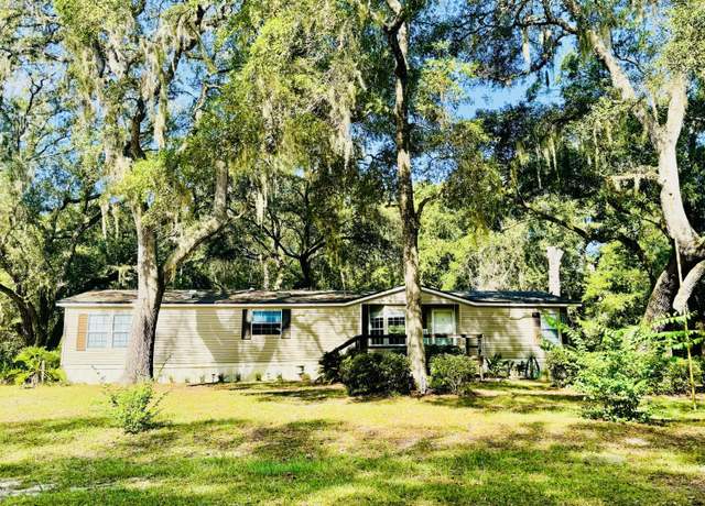 Property at 8320 Singleton Pl, Keystone Heights, FL 32656, 3 beds, 2 baths