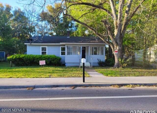 Property at 3032 W 5th St, Jacksonville, FL 32254, 3 beds, 1 bath