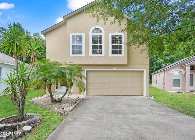 Property at 8553 English Oak Dr, Jacksonville, FL 32244, 4 beds, 2.5 baths