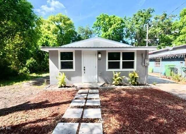 Property at 402 Harris St, Palatka, FL 32177, 2 beds, 2 baths