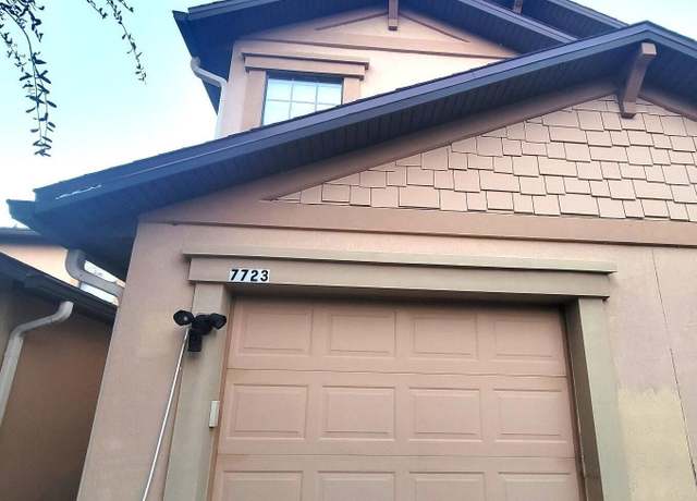 Property at 7723 Playschool Ln, Jacksonville, FL 32210, 3 beds, 2.5 baths