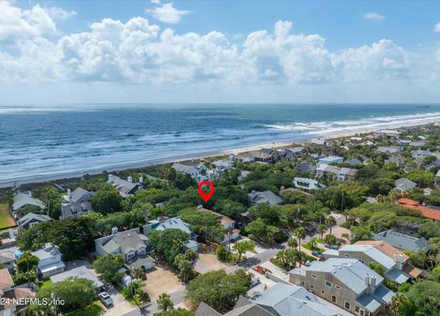 Property at 1739 Ocean Grove Dr, Atlantic Beach, FL 32233, 3 beds, 2.5 baths